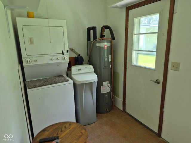 9036 E Raymond Street, Indianapolis, IN 46239