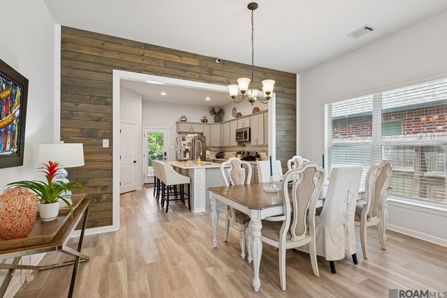 1218 Rustic Pine Dr, Baton Rouge, LA 70820