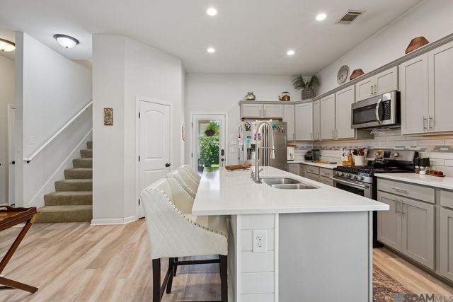1218 Rustic Pine Dr, Baton Rouge, LA 70820