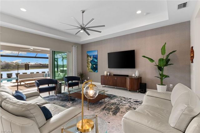 14433 Neptune AVE, Naples, FL 34114