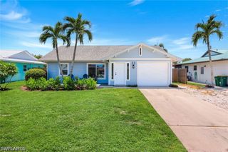 52 1st ST, Bonita Springs, FL 34134
