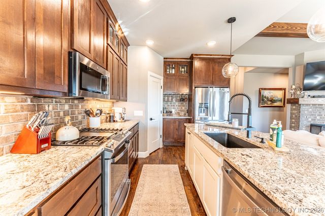 10828 S 274th East Avenue, Coweta, OK 74429