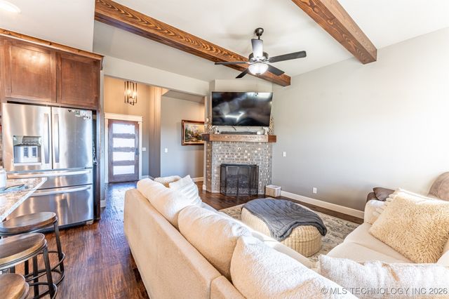 10828 S 274th East Avenue, Coweta, OK 74429