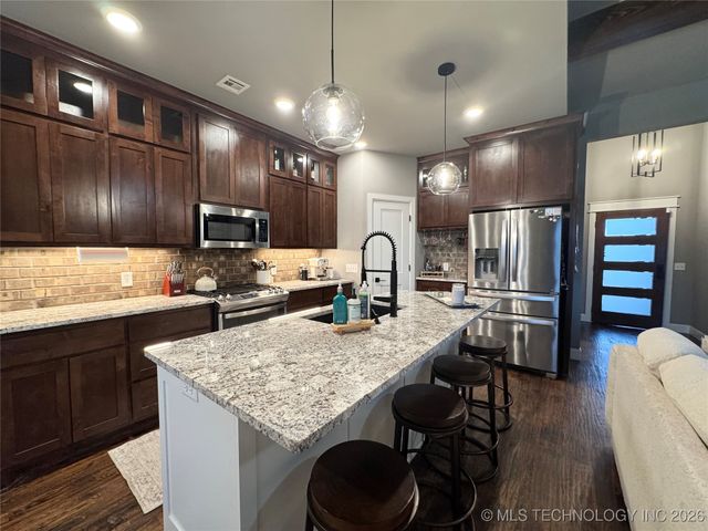 10828 S 274th East Avenue, Coweta, OK 74429