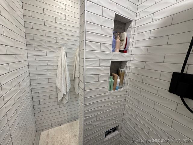 10828 S 274th East Avenue, Coweta, OK 74429