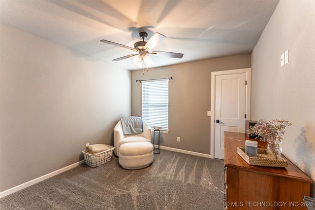 10828 S 274th East Avenue, Coweta, OK 74429