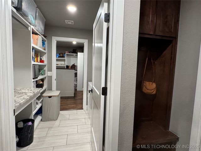 10828 S 274th East Avenue, Coweta, OK 74429