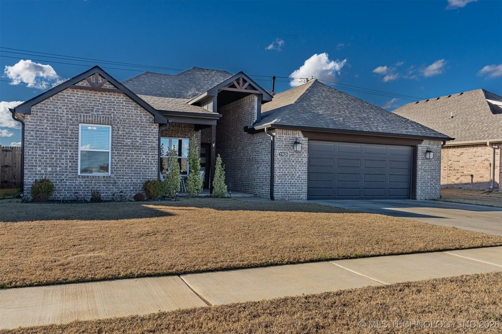 10828 S 274th East Avenue, Coweta, OK 74429