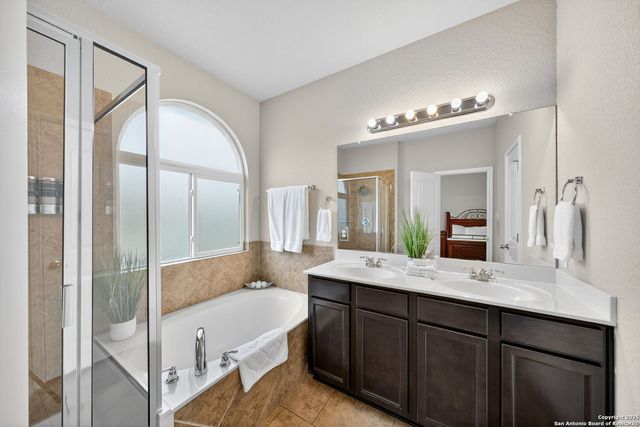 7202 Aldebaran Sun, San Antonio, TX 78252