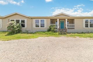 375 McDonald LN, Cedar Creek, TX 78612