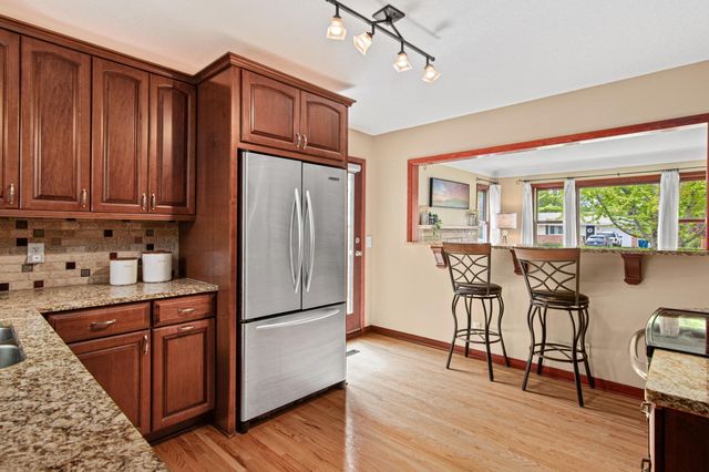 1420 Winnetka Avenue N, Golden Valley, MN 55427