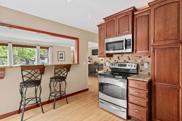 1420 Winnetka Avenue N, Golden Valley, MN 55427