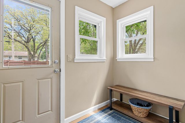 1420 Winnetka Avenue N, Golden Valley, MN 55427