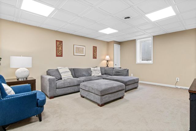 1420 Winnetka Avenue N, Golden Valley, MN 55427