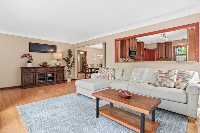 1420 Winnetka Avenue N, Golden Valley, MN 55427