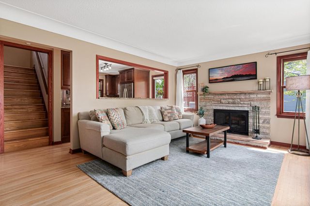 1420 Winnetka Avenue N, Golden Valley, MN 55427