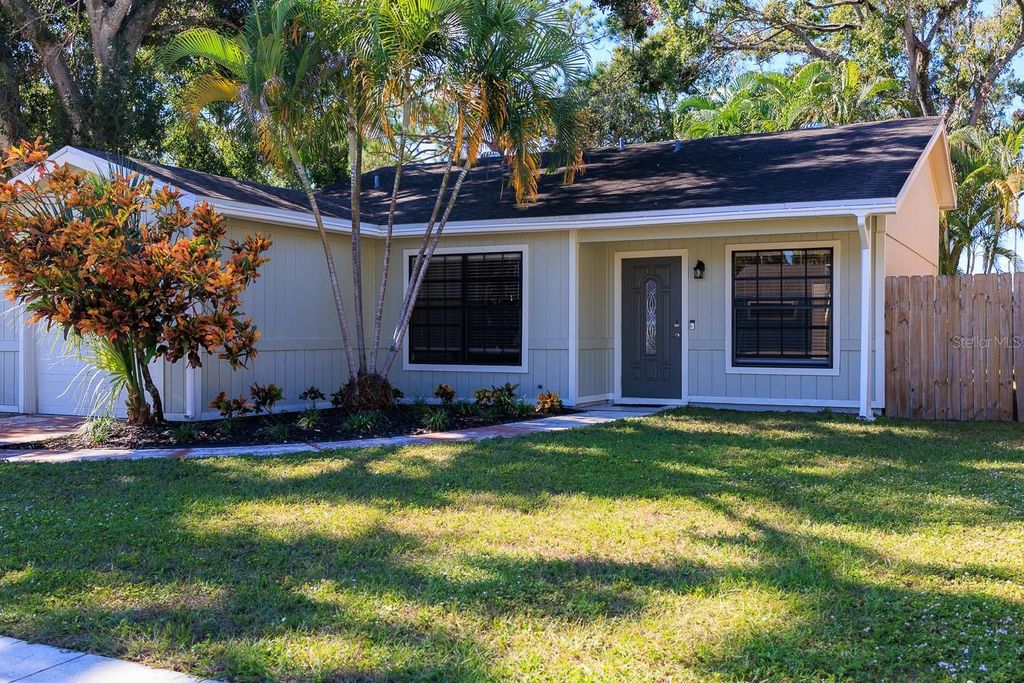 Image 2 of property listing at 1551 N CONRAD AVENUE, Sarasota, FL 34237
