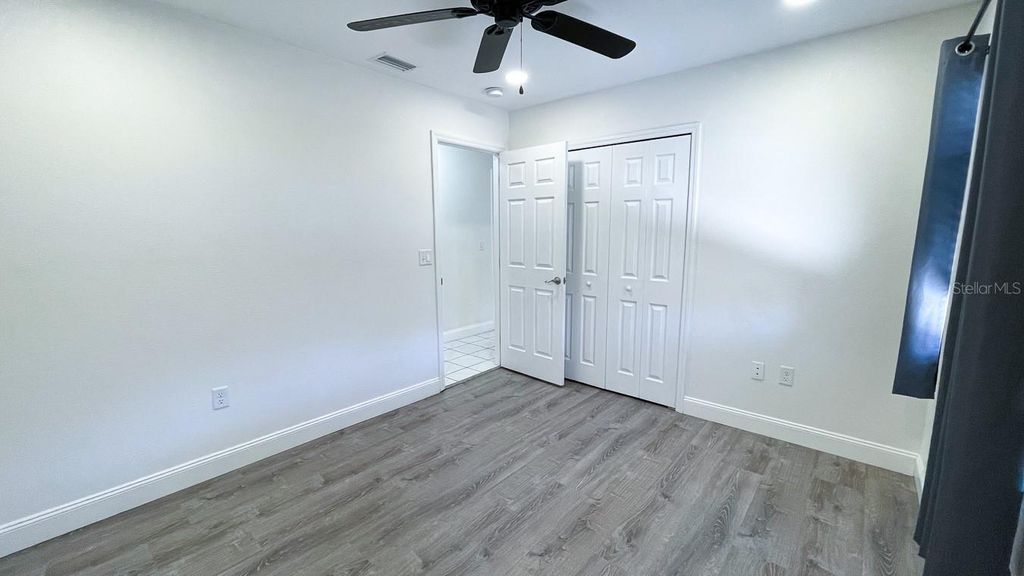 Image 14 of property listing at 1551 N CONRAD AVENUE, Sarasota, FL 34237