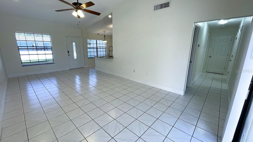 Image 6 of property listing at 1551 N CONRAD AVENUE, Sarasota, FL 34237