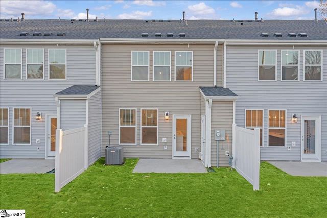 411 W Parima Court, Spartanburg, SC 29301