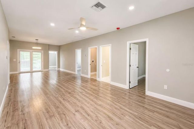 3203 E DIANA STREET, Tampa, FL 33610