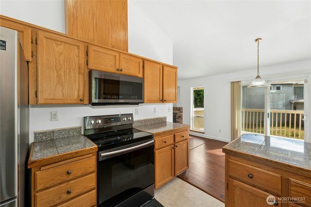 19813 17th Avenue Ct E, Spanaway, WA 98387
