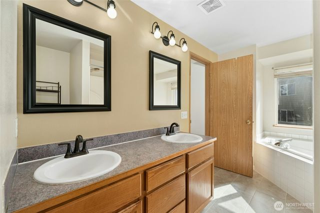 19813 17th Avenue Ct E, Spanaway, WA 98387