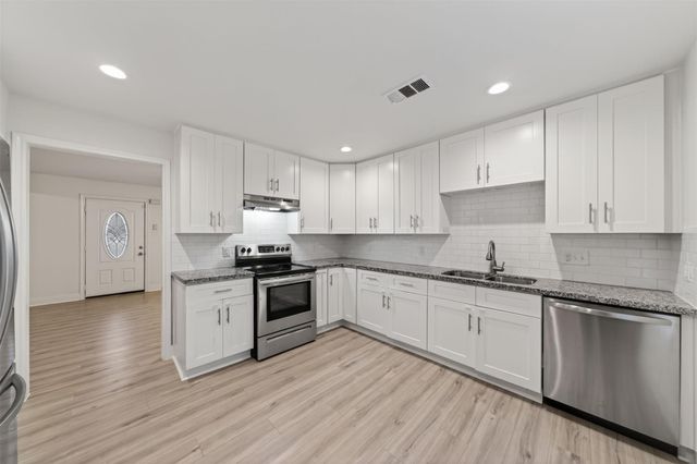 1707 W 43rd Street, Houston, TX 77018