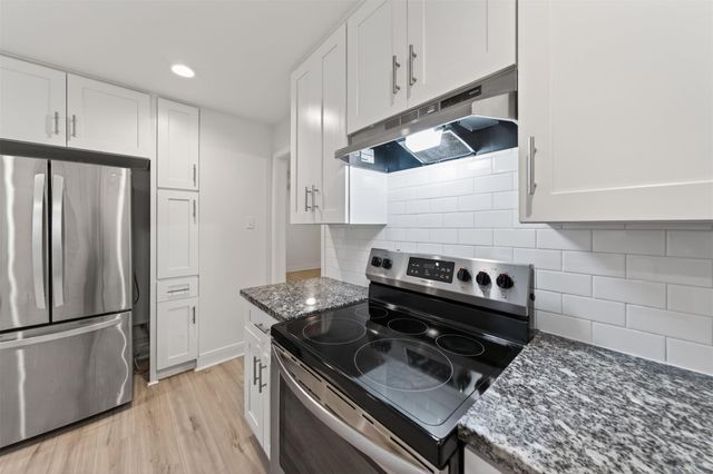 1707 W 43rd Street, Houston, TX 77018