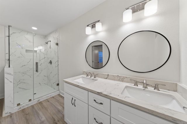 1707 W 43rd Street, Houston, TX 77018