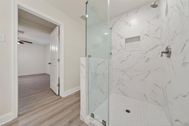 1707 W 43rd Street, Houston, TX 77018
