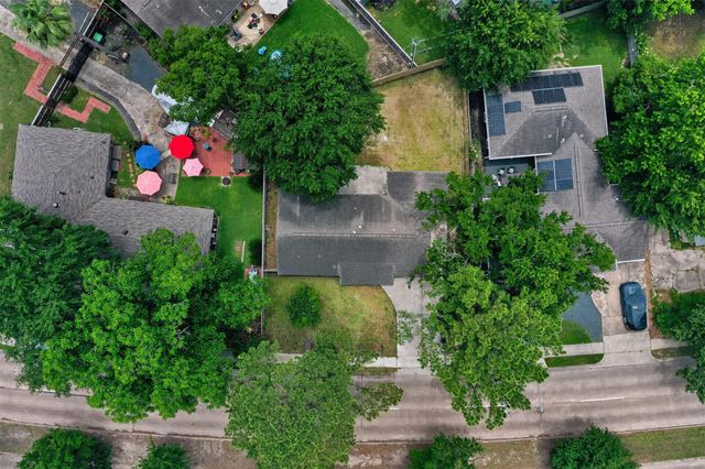 1707 W 43rd Street, Houston, TX 77018