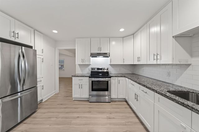 1707 W 43rd Street, Houston, TX 77018