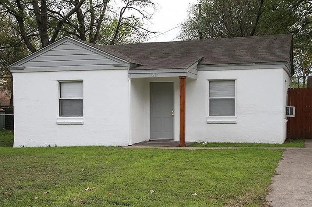 9217 N Dodson Drive, White Settlement, TX 76108