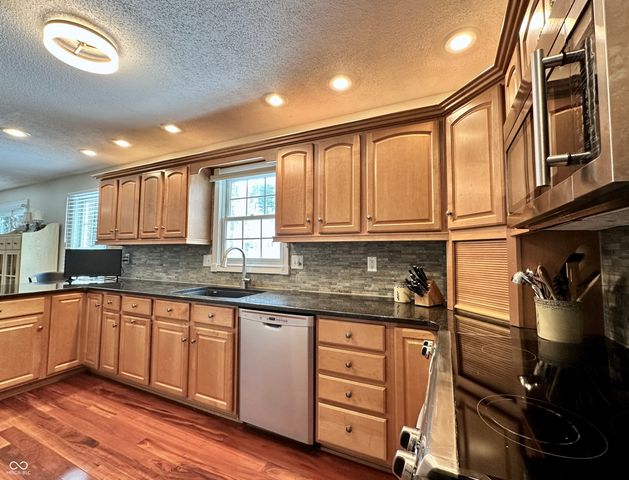 1552 W Foxcliff Drive S, Martinsville, IN 46151