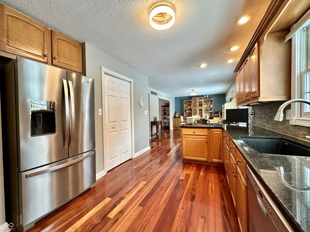 1552 W Foxcliff Drive S, Martinsville, IN 46151