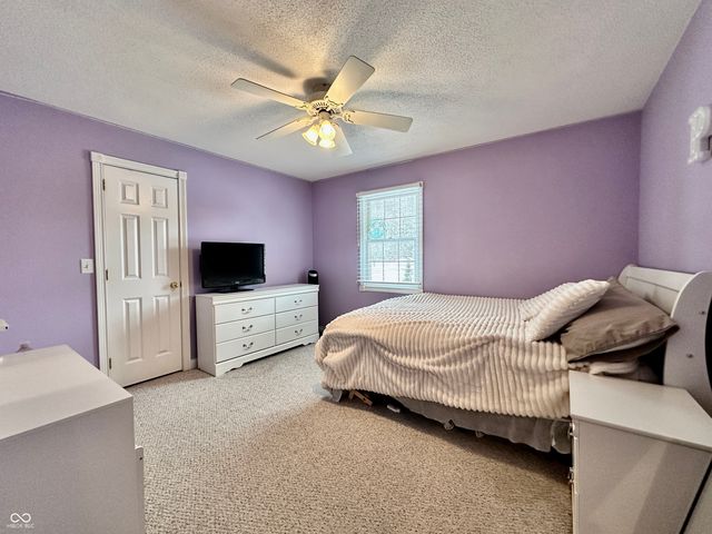 1552 W Foxcliff Drive S, Martinsville, IN 46151