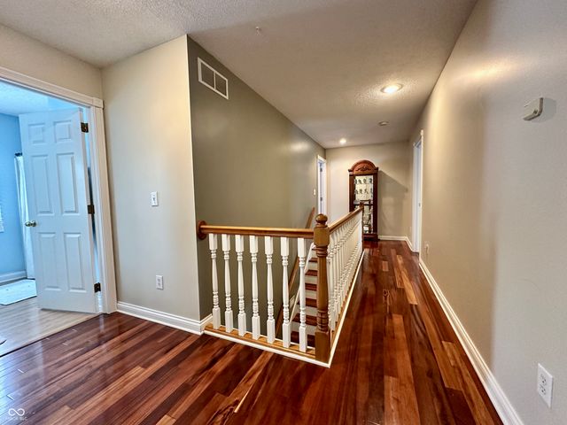 1552 W Foxcliff Drive S, Martinsville, IN 46151