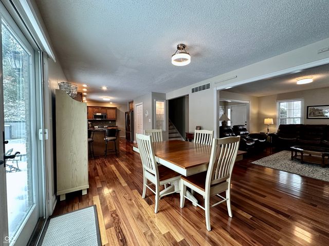 1552 W Foxcliff Drive S, Martinsville, IN 46151