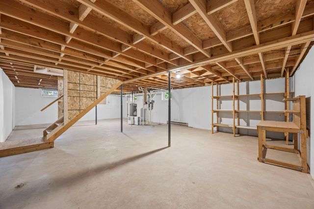 512 Eric Drive, Osceola, WI 54020