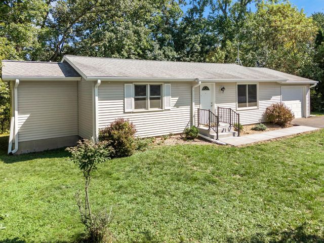 512 Eric Drive, Osceola, WI 54020