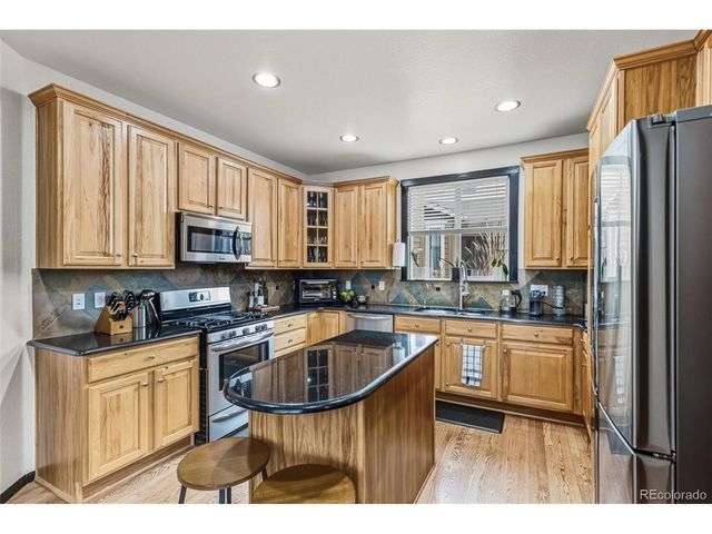 10059 Southlawn Cir, Commerce City, CO 80022