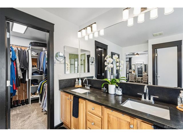 10059 Southlawn Cir, Commerce City, CO 80022