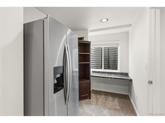 10059 Southlawn Cir, Commerce City, CO 80022