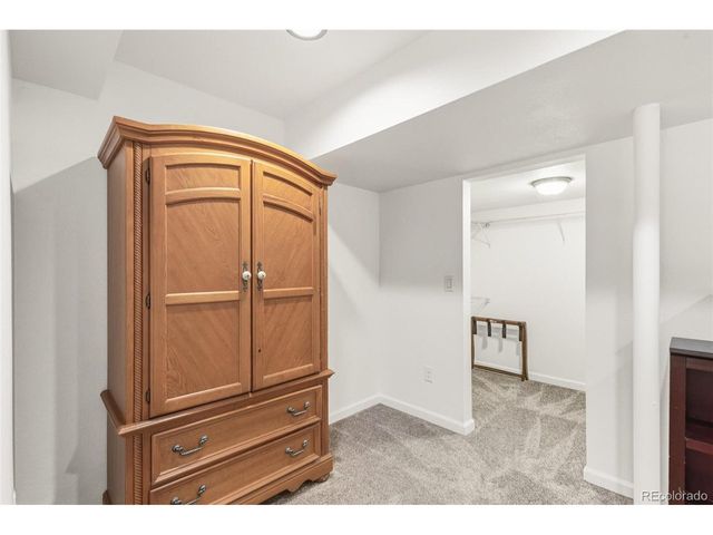 10059 Southlawn Cir, Commerce City, CO 80022