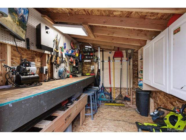 10059 Southlawn Cir, Commerce City, CO 80022