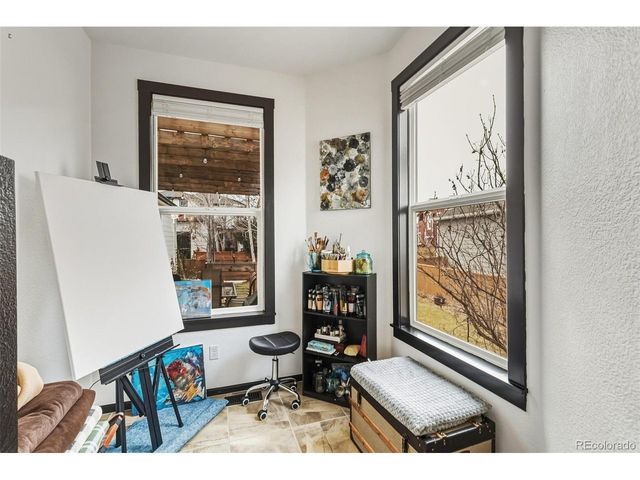 10059 Southlawn Cir, Commerce City, CO 80022