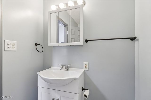 164 Burrows Street, Geneva, OH 44041