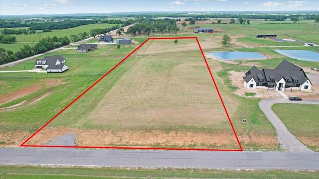 913 Club Lake Road, Whitesboro, TX 76273