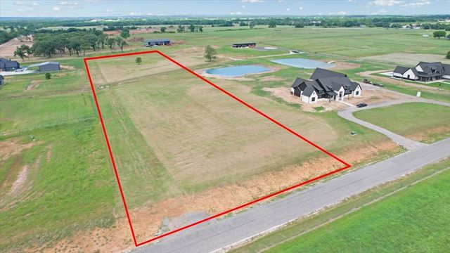 913 Club Lake Road, Whitesboro, TX 76273